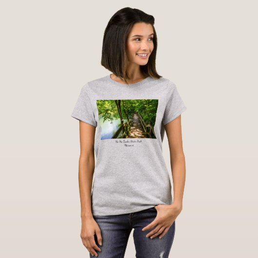 Een Tranquil Hike T-shirt (Voorkant volledig)