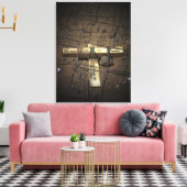 Een treinpersoneel plaatst een kruis canvas afdruk (Insitu (Woonkamer))