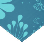 Een trendy cyaankleurig bloemendesign tafelkleed (Gekanteld)