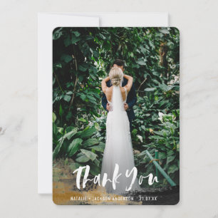 Een tropische foto met schilderijen