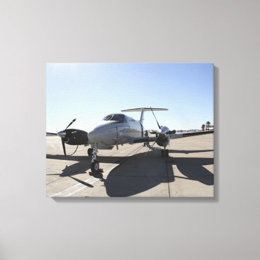 Een UC-12F King Air-vliegtuig Canvas Afdruk (Voorkant)