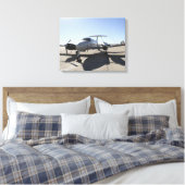 Een UC-12F King Air-vliegtuig Canvas Afdruk (Insitu (Slaapkamer))