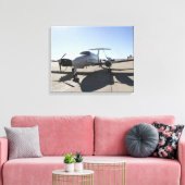Een UC-12F King Air-vliegtuig Canvas Afdruk (Insitu (Woonkamer))