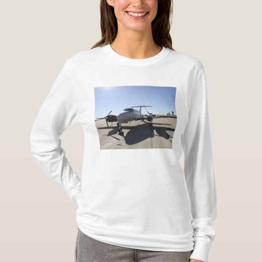 Een UC-12F King Air-vliegtuig T-shirt (Voorkant)