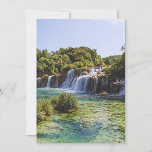 Een uitnodiging met de achtergrond van natuurlijk (Achterkant)