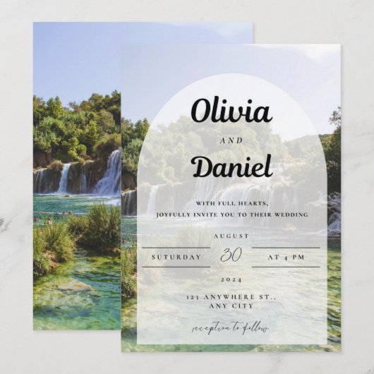 Een uitnodiging met de achtergrond van natuurlijk (Voorkant / Achterkant)