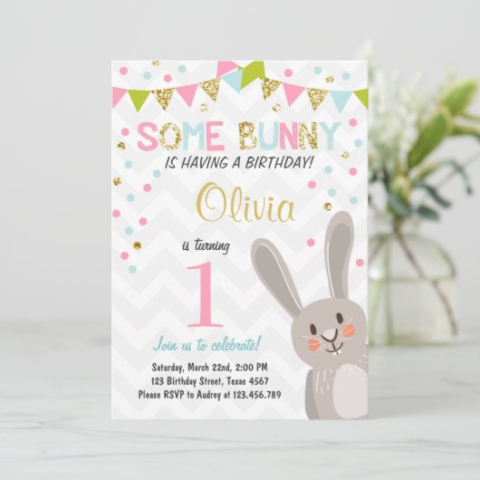 Een uitnodiging voor 'Bunny Easter Spring Birthday (Staand voorkant)