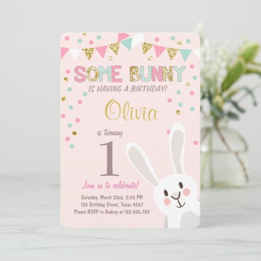 Een uitnodiging voor 'Bunny Easter Spring Birthday (Staand voorkant)