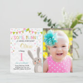 Een uitnodiging voor 'Bunny Easter Spring Birthday (Staand voorkant)