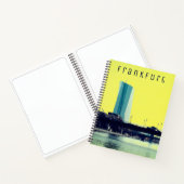 Een uitzicht Frankfurt-bruggen, wolkenkrabber op g Notitieboek (Binnen)