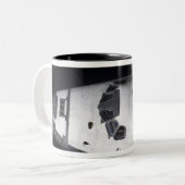 Een uitzicht met hoge hoek van de cabine tweekleurige koffiemok (Voorkant links)