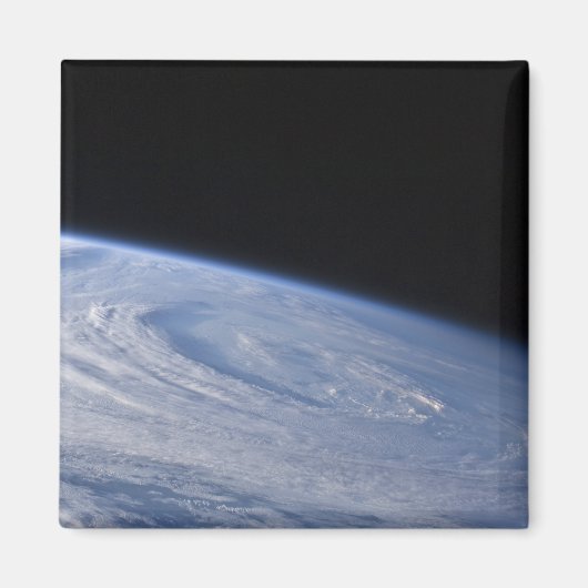 Een uitzicht met hoge schuine rand magneet (Voorkant)