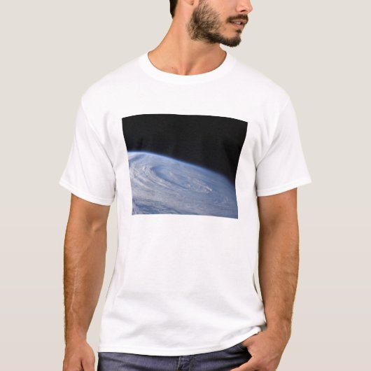 Een uitzicht met hoge schuine rand t-shirt (Voorkant)