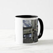 Een uitzicht van binnen in de stuurhut mok (Voorkant rechts)