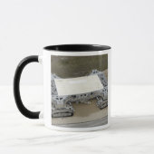 Een uitzicht van de kruipwagen mok (Links)