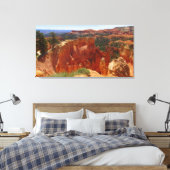 Een Uitzicht van de rand: een hodoo Canvas Afdruk (Insitu (Slaapkamer))