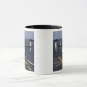 Een V-22 Osprey-vliegtuig bereidt zich voor op de  Mok (Midden)