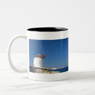 Een van de windmolens van de 16e eeuw met Picuresq Tweekleurige Koffiemok