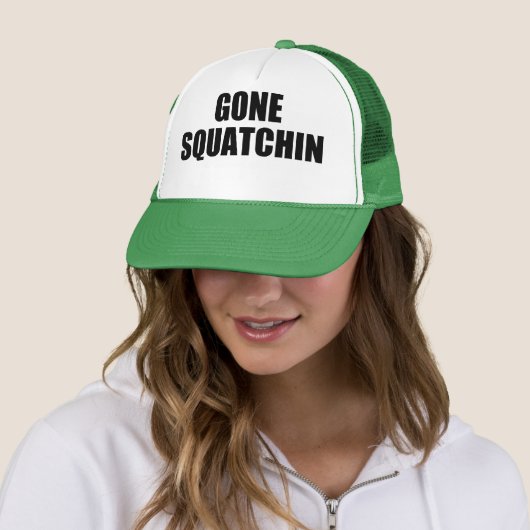 Een van onze beste verkopers Bobo's GONE SQUATCHIN Trucker Pet (In situ)