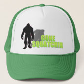 Een van onze beste verkopers Bobo's GONE SQUATCHIN Trucker Pet (Voorkant)