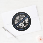 Een van onze nieuwe logo’s ronde sticker (Envelop)