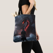 Een vechter daagt een draak uit tote bag (Dichtbij)
