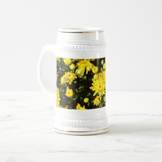 Een veelheid van gele mama's bierpul (Voorkant links)