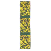 Een veelheid van gele mama's korte tafelloper (Voorkant)