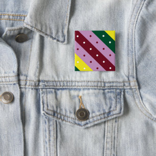 Een veelkleurig gestreept patroon met stippen vierkante button 5,1 cm