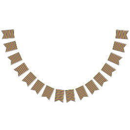 Een veelkleurige gestreepte achtergrond met stippe vlaggetjes