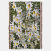 Een veld van Oxeye Daisies op een zonnige zomerdag Deken (Voorkant Verticaal)