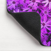 Een veld van paarse en roze margrieten muismat (Hoek)