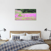 Een veld van roze veer-wildbloemen canvas afdruk (Insitu (Slaapkamer))
