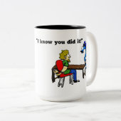 Een verdachte ondervragen - Humoreuze koffie-Mok Tweekleurige Koffiemok (Voorkant rechts)