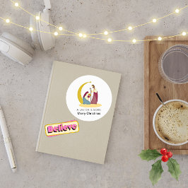 Een verlosser wordt geboren als vrolijk kerstfeest ronde sticker