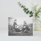 Een verpleegster die een gewonde Man buigt Briefkaart (Staand voorkant)