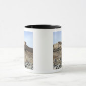 Een verrijkte verbinding in het dorp Akbar Kh Mok (Midden)