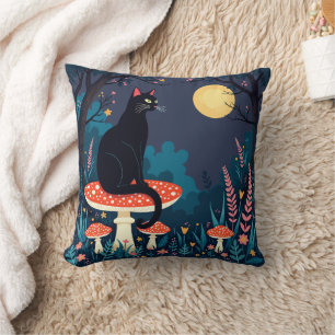 Een Vertrouwde Zwarte Kat En Paddenstoelen Hallowe Kussen