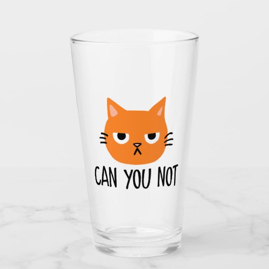 Een vervelende kat kan je niet schelen. glas (Voorkant)