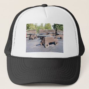 Een verzameling kanonnen trucker pet