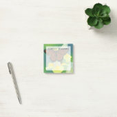 Een Viceroy-vlinder op een gele Japanse lis Post-it® Notes (Kantoor)