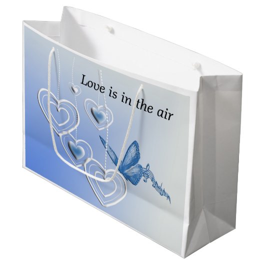 Een vlinder en hart groot cadeauzakje (Voorkant Gekanteld)