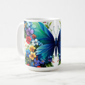 Een vlinder met opvallend levendige blauwe vleugel koffiemok (Voorkant links)