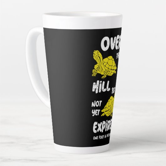 Eén voet in de grafiek latte mok (Linkerhoek)