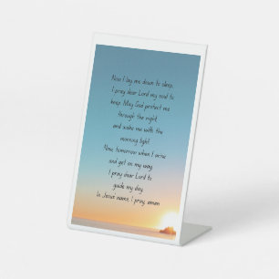 Een voetstuk voor het slapengaan. reclamebord met voetstuk