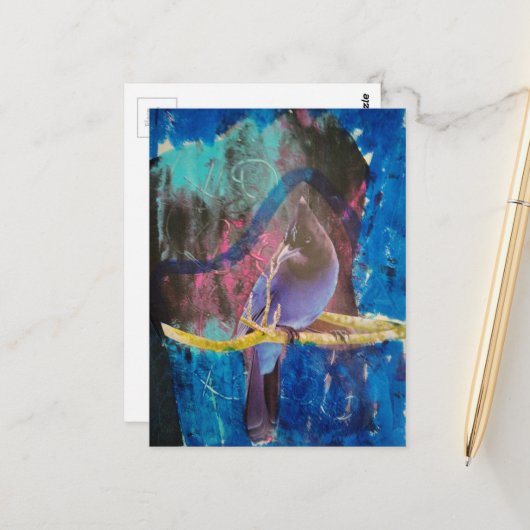 Een vogel die blauw is Mixed Media Collage Briefkaart (Voorkant / Achterkant in situ)
