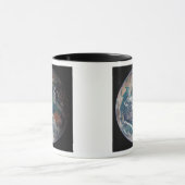 Een volledig uitzicht van de Aarde met wereldwijde Mok (Midden)