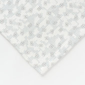 Een volledig wit, karakterloos oppervlak vult de fleece deken (Hoek)