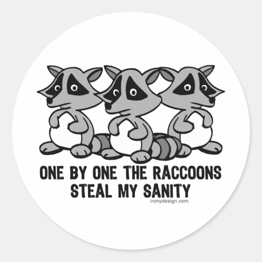 Een voor één het ontwerp van de Raccoons Ronde Sticker (Voorkant)