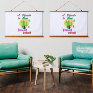 Een vriend in nood is een vriend in de daad hangend wandkleed